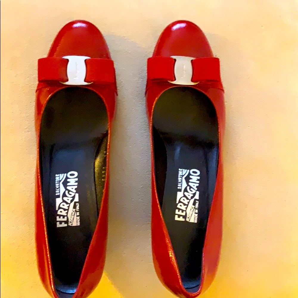 Shoe